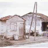 Προσφυγικές παράγκες στο Βόρειο λιμάνι της Επάνω Σκάλας