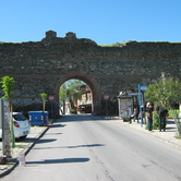 Η κεντρική Πορτάρα από την Ακρόπολη