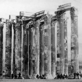 Στύλοι. Ξένοι επισκέπτες