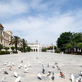 Σύγχρονη άποψη της πλατείας Μιαούλη 