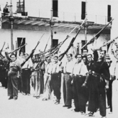 Τσιτσάνης/Μπακάλης - Κάποια μάνα αναστενάζει