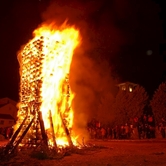 Χριστουγεννιάτικα κάλαντα και φωτιές στη Φλώρινα
