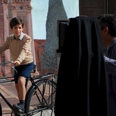 Η νυχτερίδα πέταξε