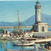 Κύριοι, κυρίες και παιδιά βολτ΄ρουν στο μόλο