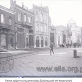 Αποψη τμήματος προκυμαίας της Σμύρνης αμέσως μετά τη φωτιά. Διακρίνονται οι εναπομείνασες προσόψεις κτιρίων